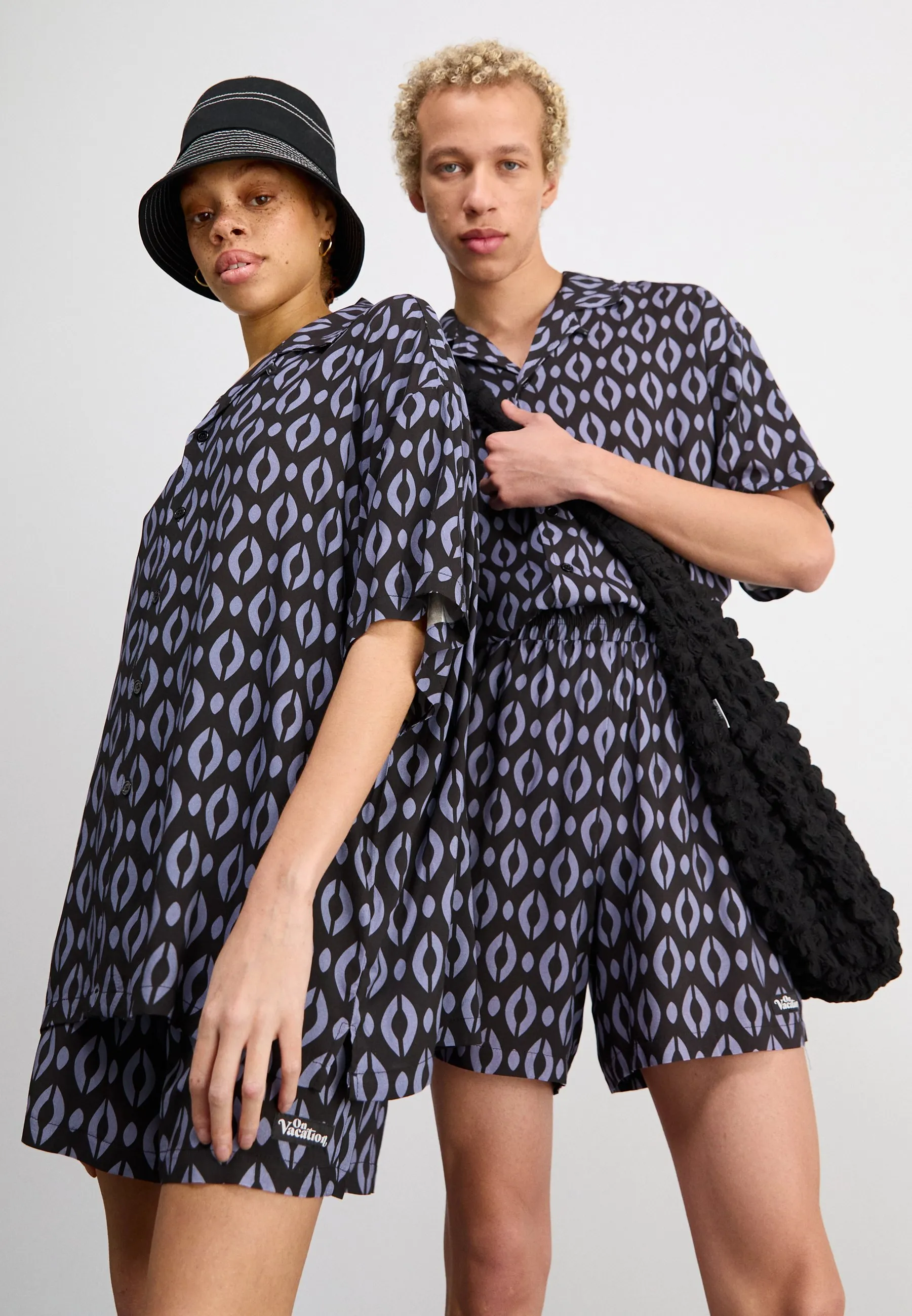 GEOMETRY UNISEX - Shorts